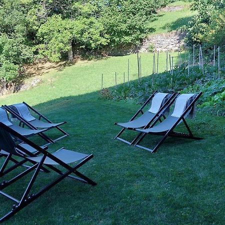 Beb Luca76 Bed & Breakfast Avise Exterior photo