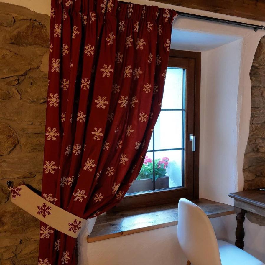 Beb Luca76 Bed & Breakfast Avise Exterior photo